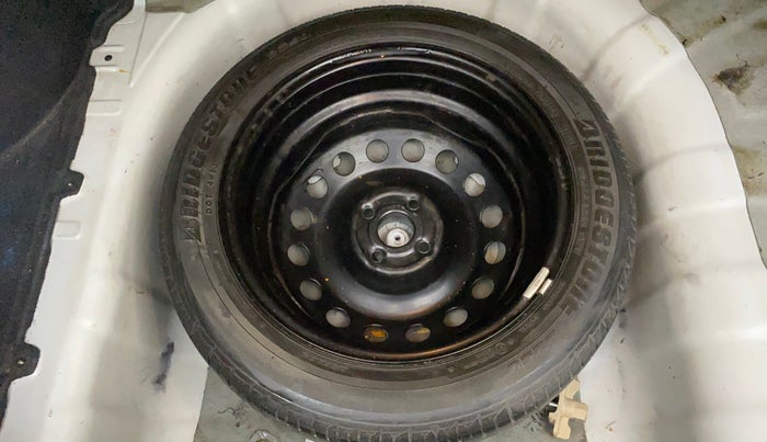 2015 Hyundai Verna FLUIDIC 4S 1.6 VTVT S(O), Petrol, Manual, 71,982 km, Spare Tyre