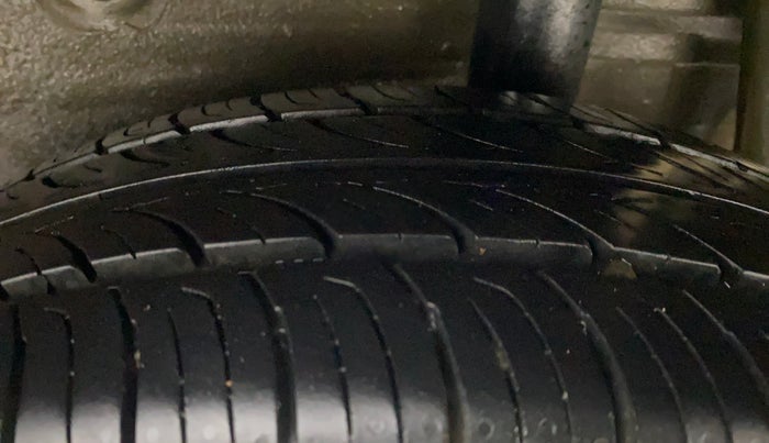 2017 Maruti Celerio VXI, Petrol, Manual, 68,008 km, Left Rear Tyre Tread