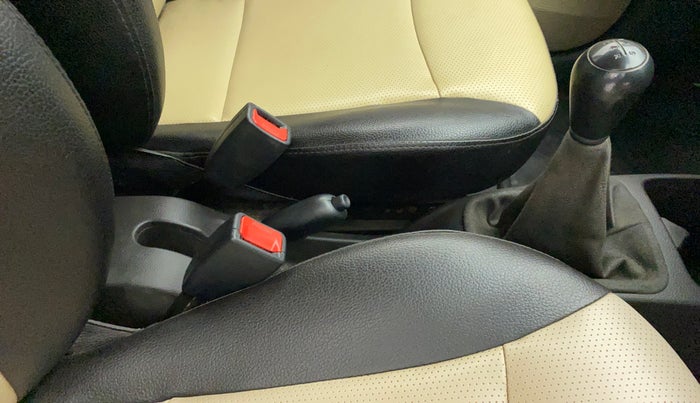 2014 Hyundai Eon ERA +, Petrol, Manual, 85,668 km, Gear Lever
