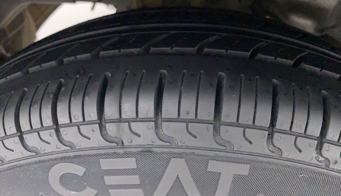 2014 Hyundai Eon ERA +, Petrol, Manual, 85,668 km, Right Rear Tyre Tread