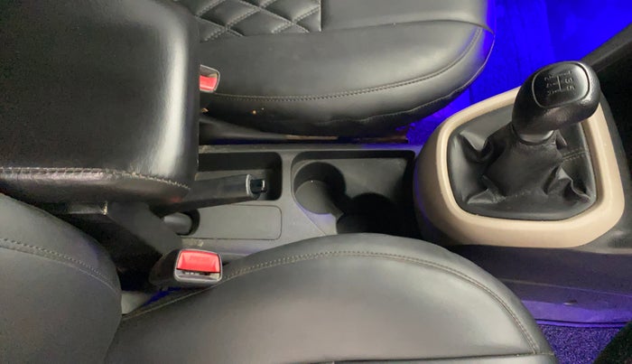 2019 Hyundai Xcent S 1.2, Petrol, Manual, 87,269 km, Gear Lever