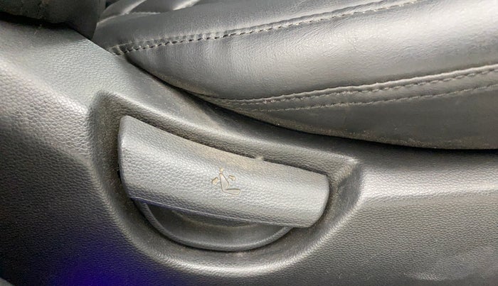 2019 Hyundai Xcent S 1.2, Petrol, Manual, 87,269 km, Driver Side Adjustment Panel