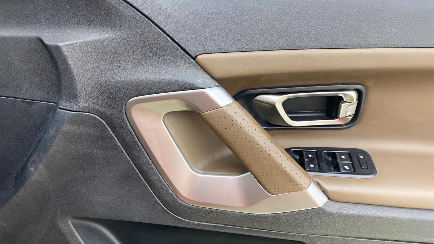 2022 Tata Harrier XZ PLUS 2.0L, Diesel, Manual, 74,346 km, Driver Side Door Panels Control