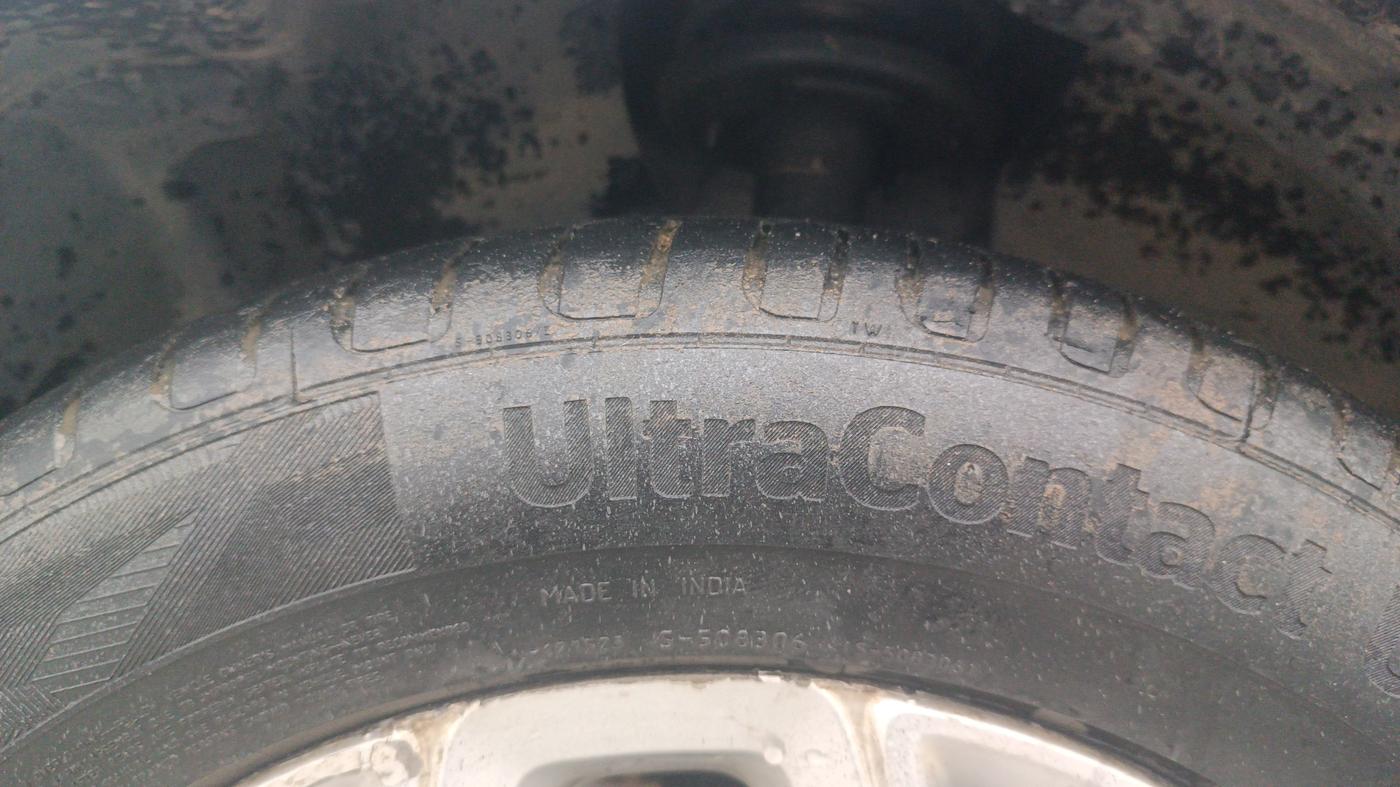 2015 Ford Ecosport TITANIUM 1.5L PETROL AT, Petrol, Automatic, 92,683 km, Left Front Tyre Tread