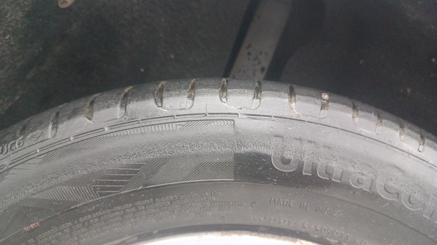 2015 Ford Ecosport TITANIUM 1.5L PETROL AT, Petrol, Automatic, 92,683 km, Right Rear Tyre Tread