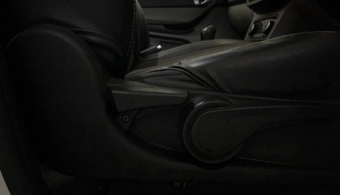 2019 Tata Tiago XZ PLUS PETROL, Petrol, Manual, 68,757 km, Driver Side Adjustment Panel