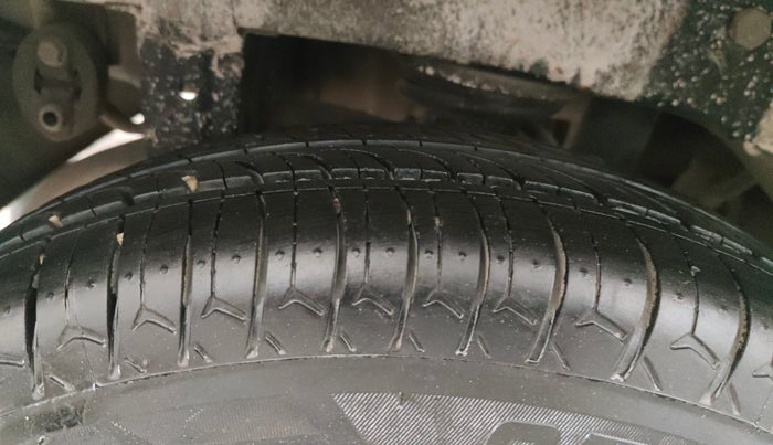 2015 Maruti Alto 800 VXI, Petrol, Manual, 57,992 km, Right Rear Tyre Tread