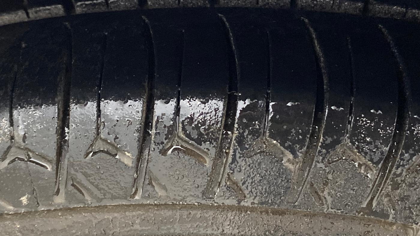 2014 Hyundai i10 SPORTZ 1.1, Petrol, Manual, 47,884 km, Left Front Tyre Tread