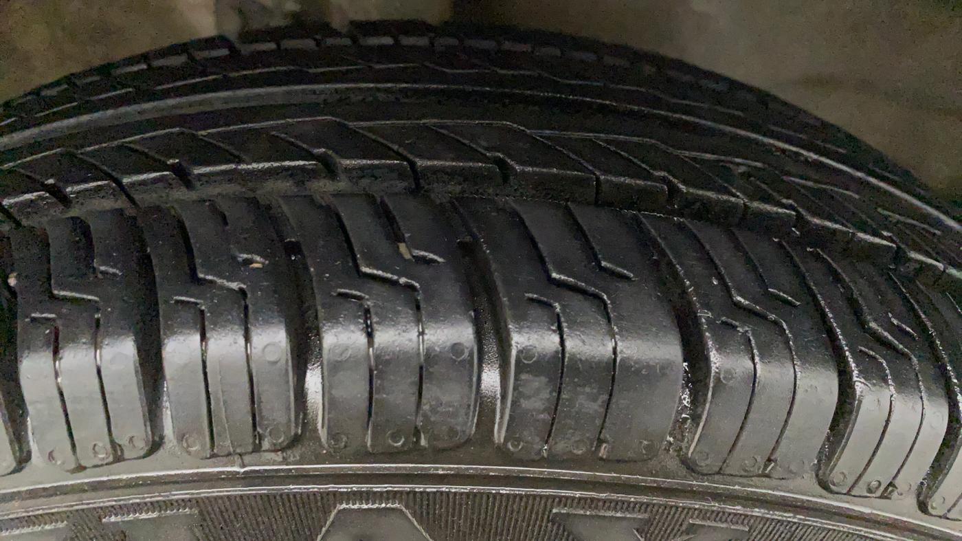 2014 Maruti Wagon R 1.0 LXI, Petrol, Manual, 31,466 km, Right Front Tyre Tread