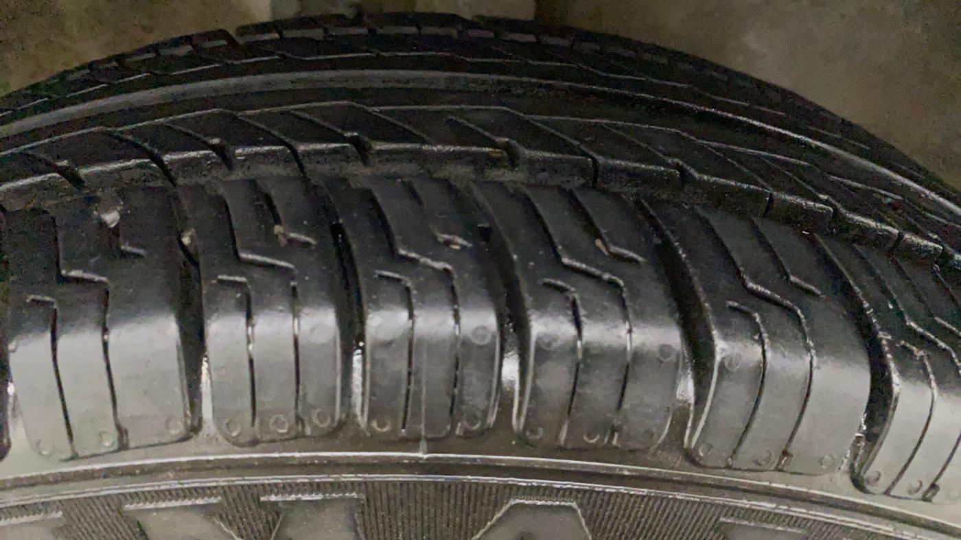 2014 Maruti Wagon R 1.0 LXI, Petrol, Manual, 31,466 km, Left Rear Tyre Tread