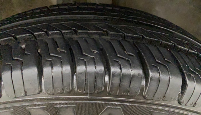 2014 Maruti Wagon R 1.0 LXI, Petrol, Manual, 31,466 km, Left Rear Tyre Tread