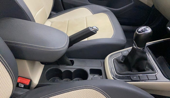 2022 Skoda SLAVIA STYLE 1.0L TSI MT, Petrol, Manual, 27,130 km, Gear Lever