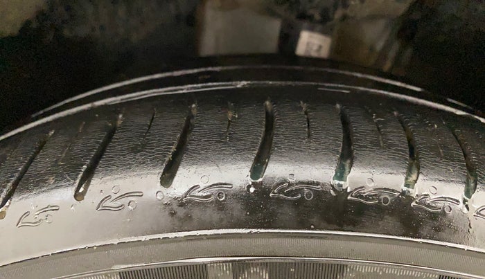 2022 Skoda SLAVIA STYLE 1.0L TSI MT, Petrol, Manual, 27,130 km, Left Front Tyre Tread