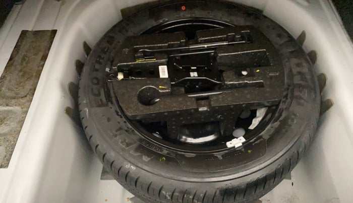 2022 Skoda SLAVIA STYLE 1.0L TSI MT, Petrol, Manual, 27,130 km, Spare Tyre