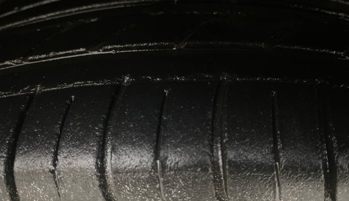 2015 Honda Mobilio 1.5L I-DTEC V, Diesel, Manual, 73,407 km, Left Front Tyre Tread