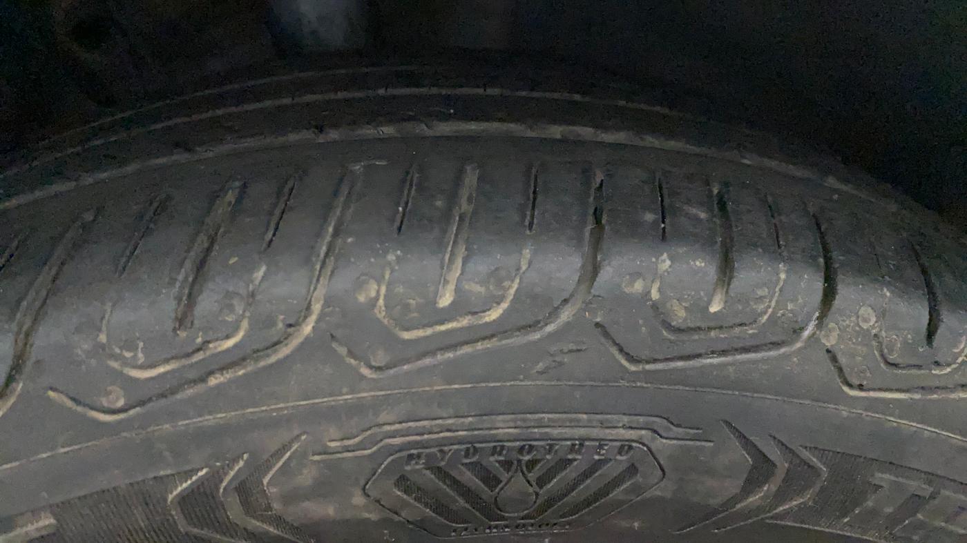 2022 Skoda SLAVIA STYLE 1.5L TSI DSG, Petrol, Automatic, 67,735 km, Right Front Tyre Tread