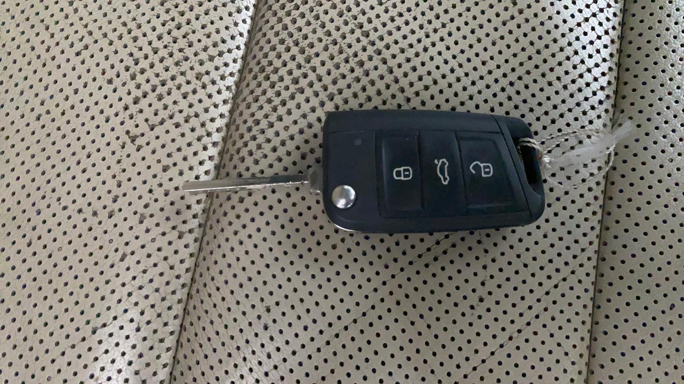 2022 Skoda SLAVIA STYLE 1.5L TSI DSG, Petrol, Automatic, 67,735 km, Key Close Up