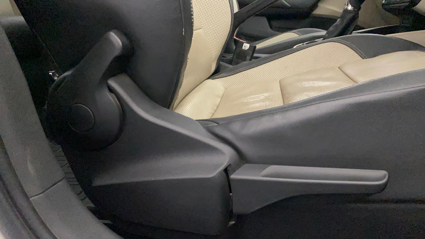 2022 Skoda SLAVIA STYLE 1.5L TSI DSG, Petrol, Automatic, 67,735 km, Driver Side Adjustment Panel