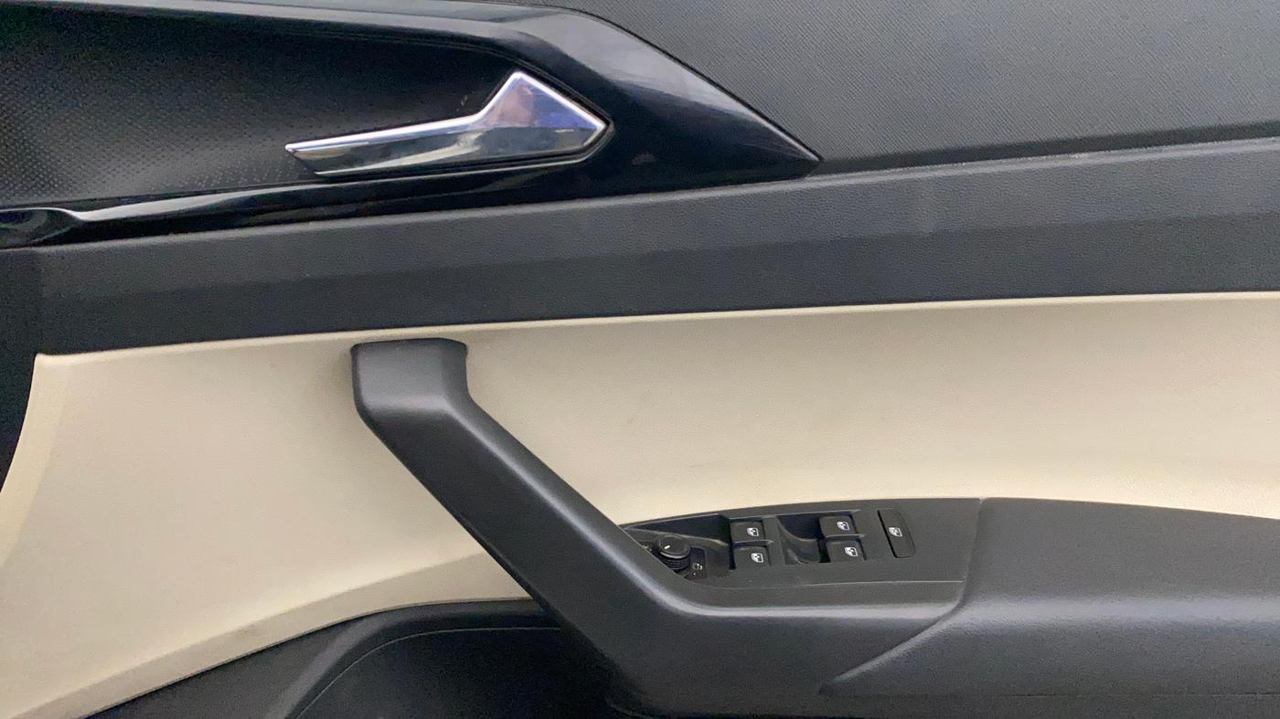 2022 Skoda SLAVIA STYLE 1.5L TSI DSG, Petrol, Automatic, 67,735 km, Driver Side Door Panels Control