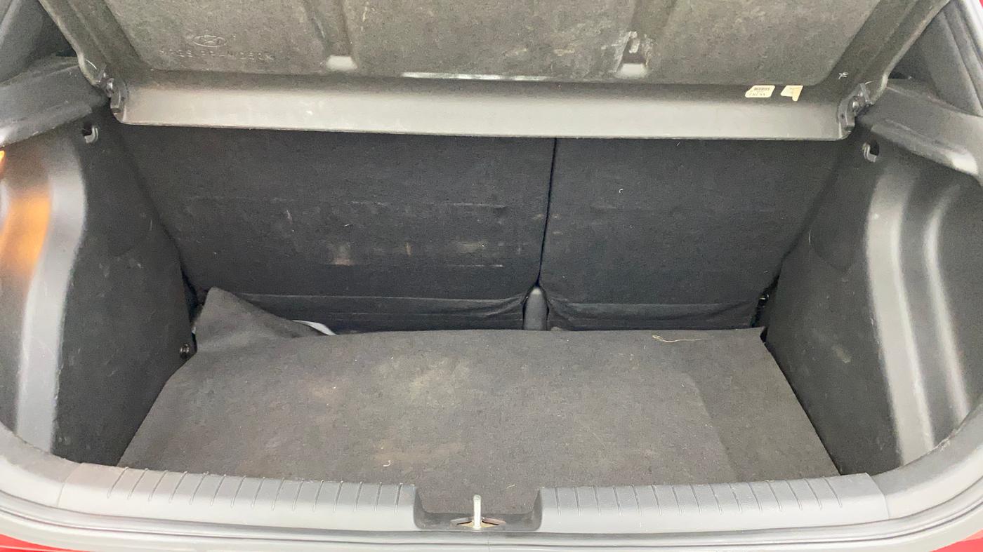 2015 Hyundai Elite i20 ASTA 1.4 CRDI, Diesel, Manual, 84,816 km, Boot Inside