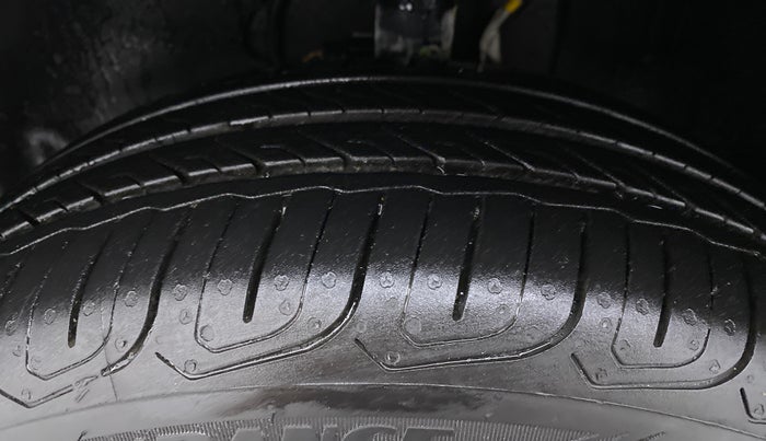 2022 Tata ALTROZ XZA PLUS DARK EDTION, Petrol, Automatic, 5,809 km, Left Front Tyre Tread