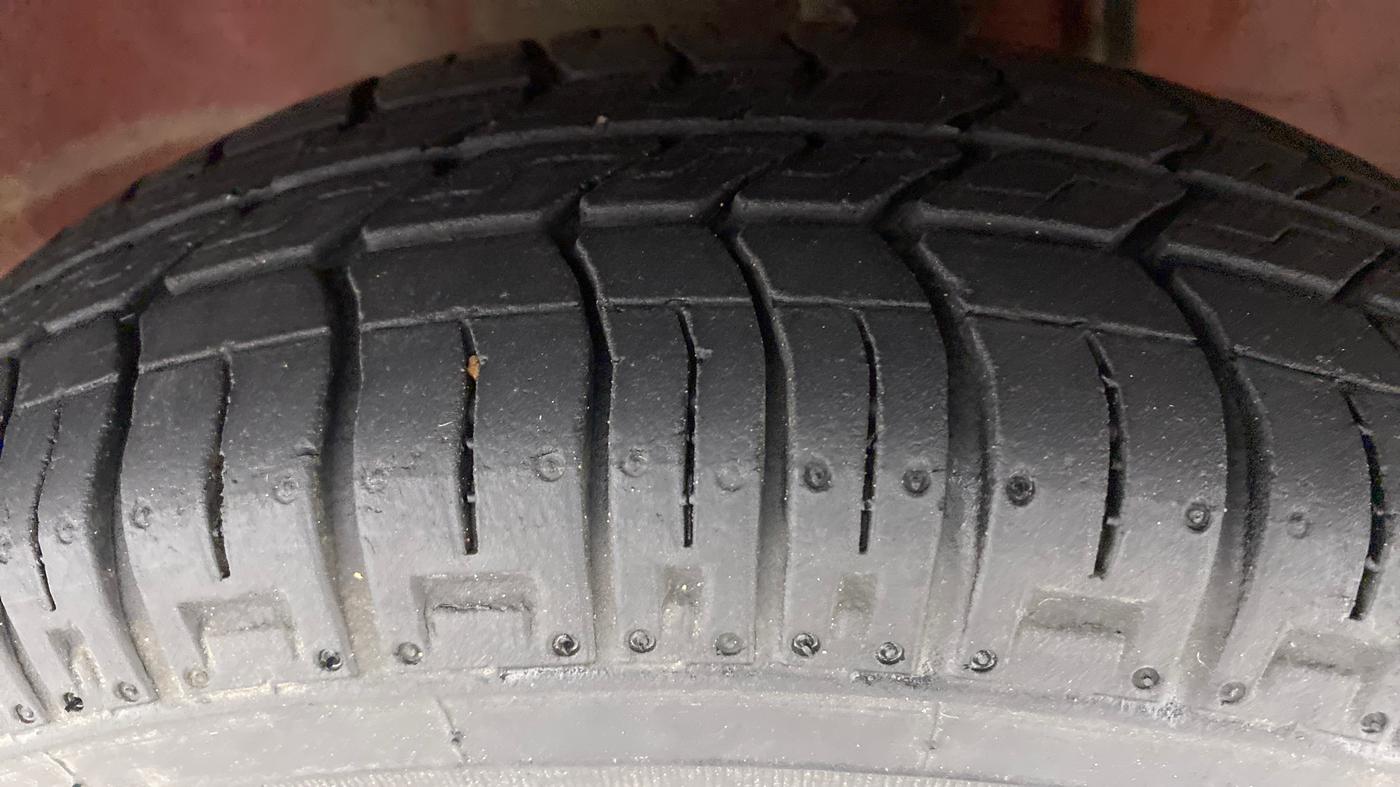 2017 Maruti Alto 800 LXI, Petrol, Manual, 11,646 km, Left Front Tyre Tread