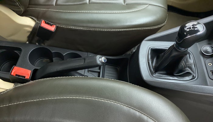 2018 Ford Figo Aspire 1.2 TITANIUM PETROL, Petrol, Manual, 27,312 km, Gear Lever