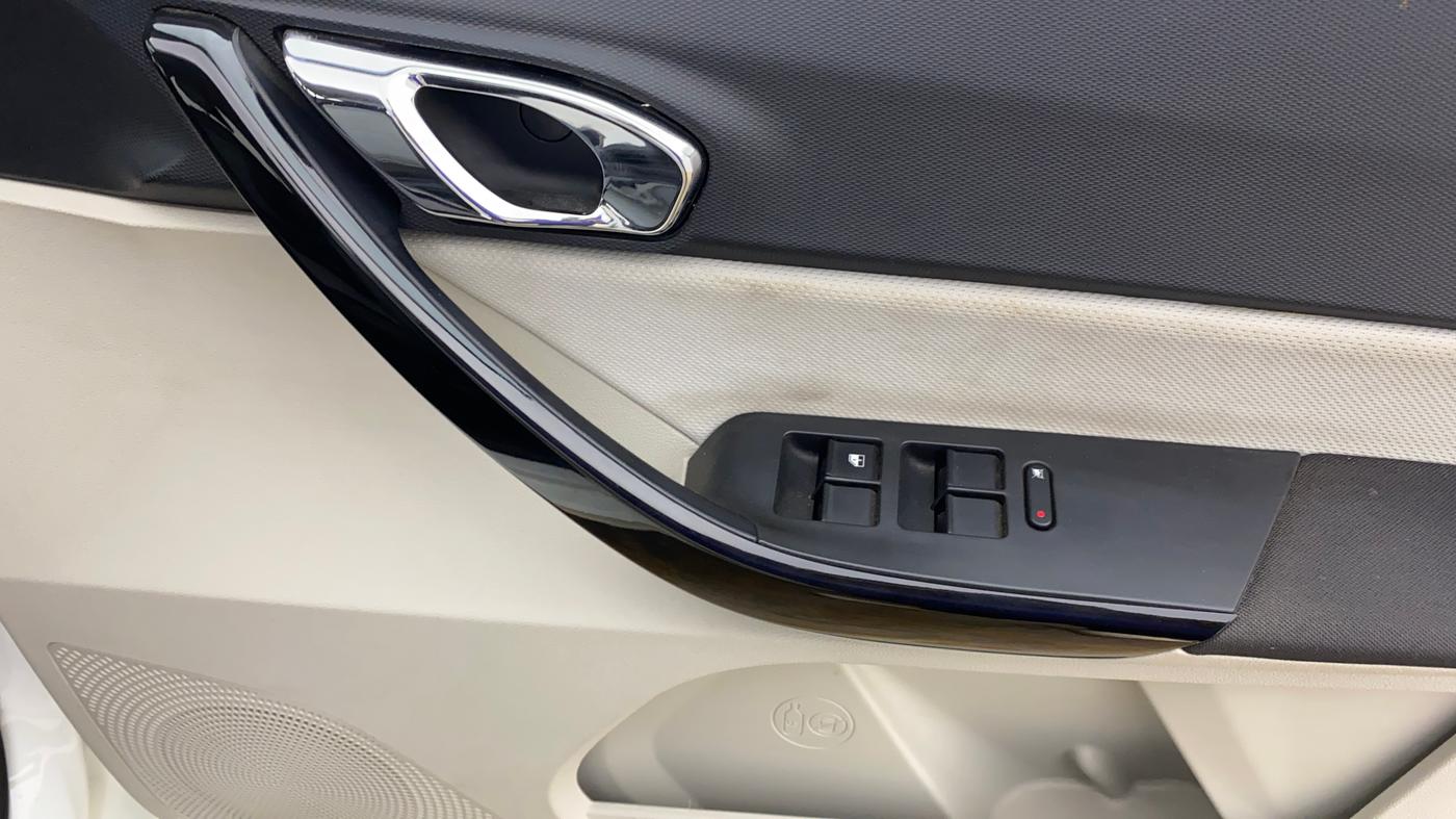 2022 Tata TIGOR XZA PLUS PETROL, Petrol, Automatic, 18,079 km, Driver Side Door Panels Control