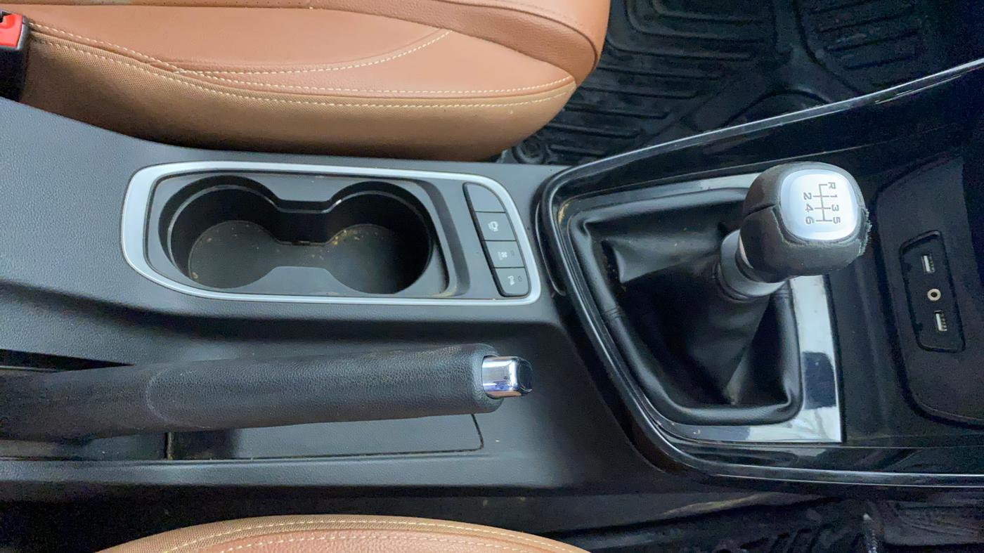 2020 MG HECTOR PLUS SHARP 2.0 DIESEL TURBO MT 6-STR, Diesel, Manual, 66,744 km, Gear Lever