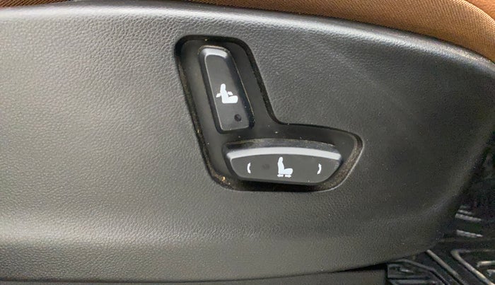 2020 MG HECTOR PLUS SHARP 2.0 DIESEL TURBO MT 6-STR, Diesel, Manual, 66,744 km, Driver Side Adjustment Panel