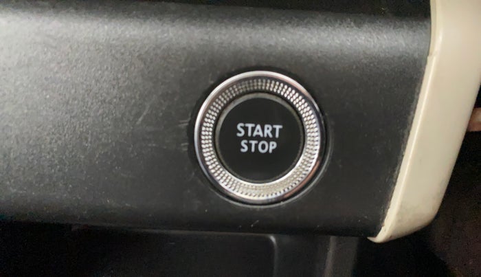 2020 Renault TRIBER RXZ, Petrol, Manual, 71,941 km, Keyless Start/ Stop Button