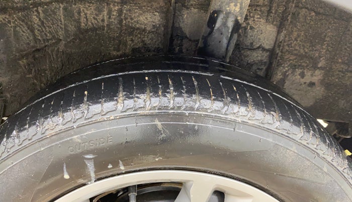 2020 Renault TRIBER RXZ, Petrol, Manual, 71,941 km, Left Rear Tyre Tread