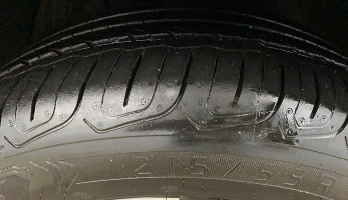 2023 MG ASTOR SAVVY 1.3 TURBO AT S RED, Petrol, Automatic, 32,722 km, Right Front Tyre Tread