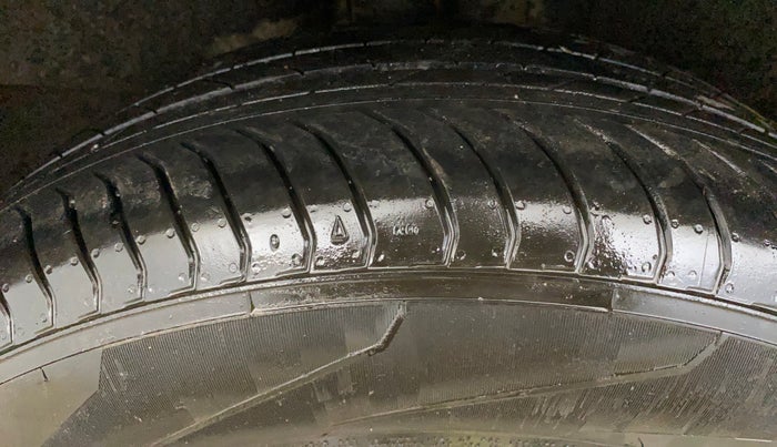 2023 MG ASTOR SAVVY 1.3 TURBO AT S RED, Petrol, Automatic, 32,722 km, Right Rear Tyre Tread