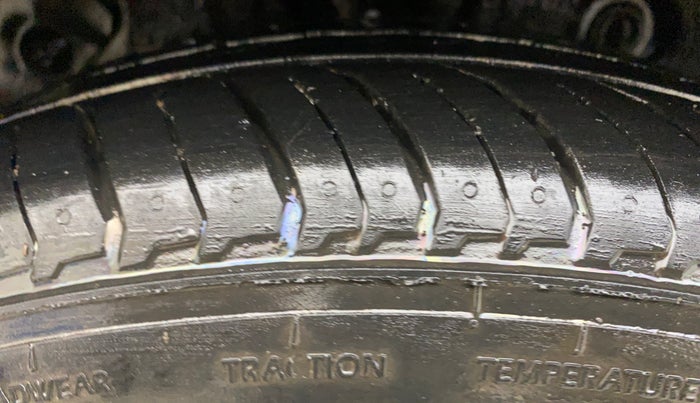 2015 Hyundai Elite i20 ASTA 1.2, Petrol, Manual, 1,09,732 km, Right Rear Tyre Tread