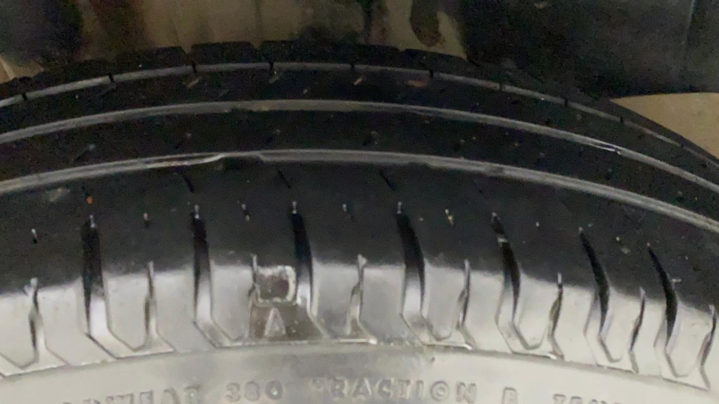 2019 Maruti Swift LXI, Petrol, Manual, 74,150 km, Right Rear Tyre Tread