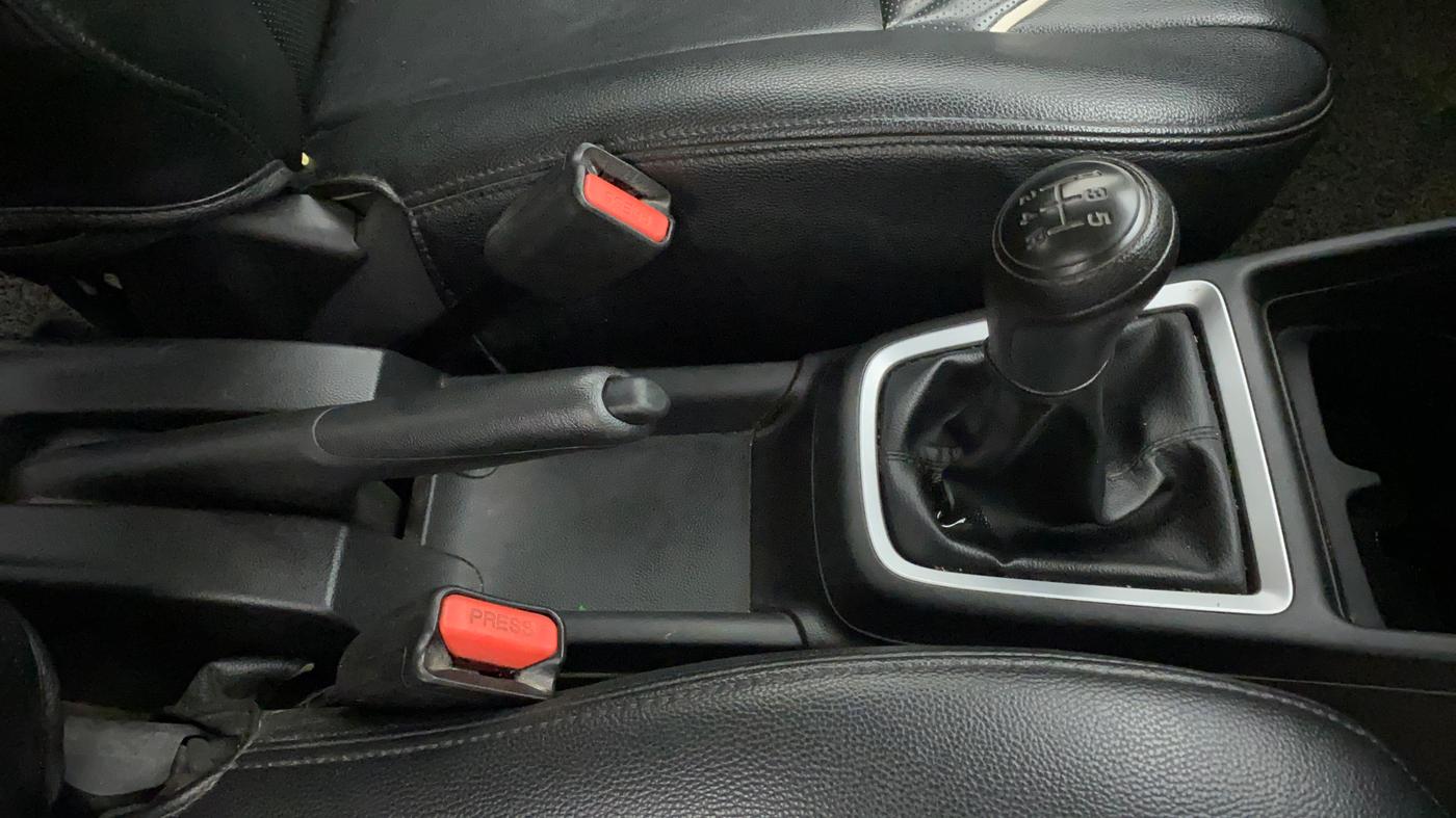 2019 Maruti Swift LXI, Petrol, Manual, 74,150 km, Gear Lever