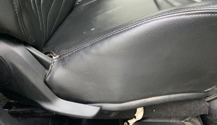 2019 Maruti Swift LXI, Petrol, Manual, 74,150 km, Driver Side Adjustment Panel