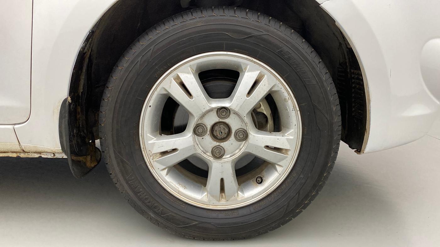2011 Hyundai i20 SPORTZ 1.2 O, Petrol, Manual, 58,669 km, Right Front Wheel