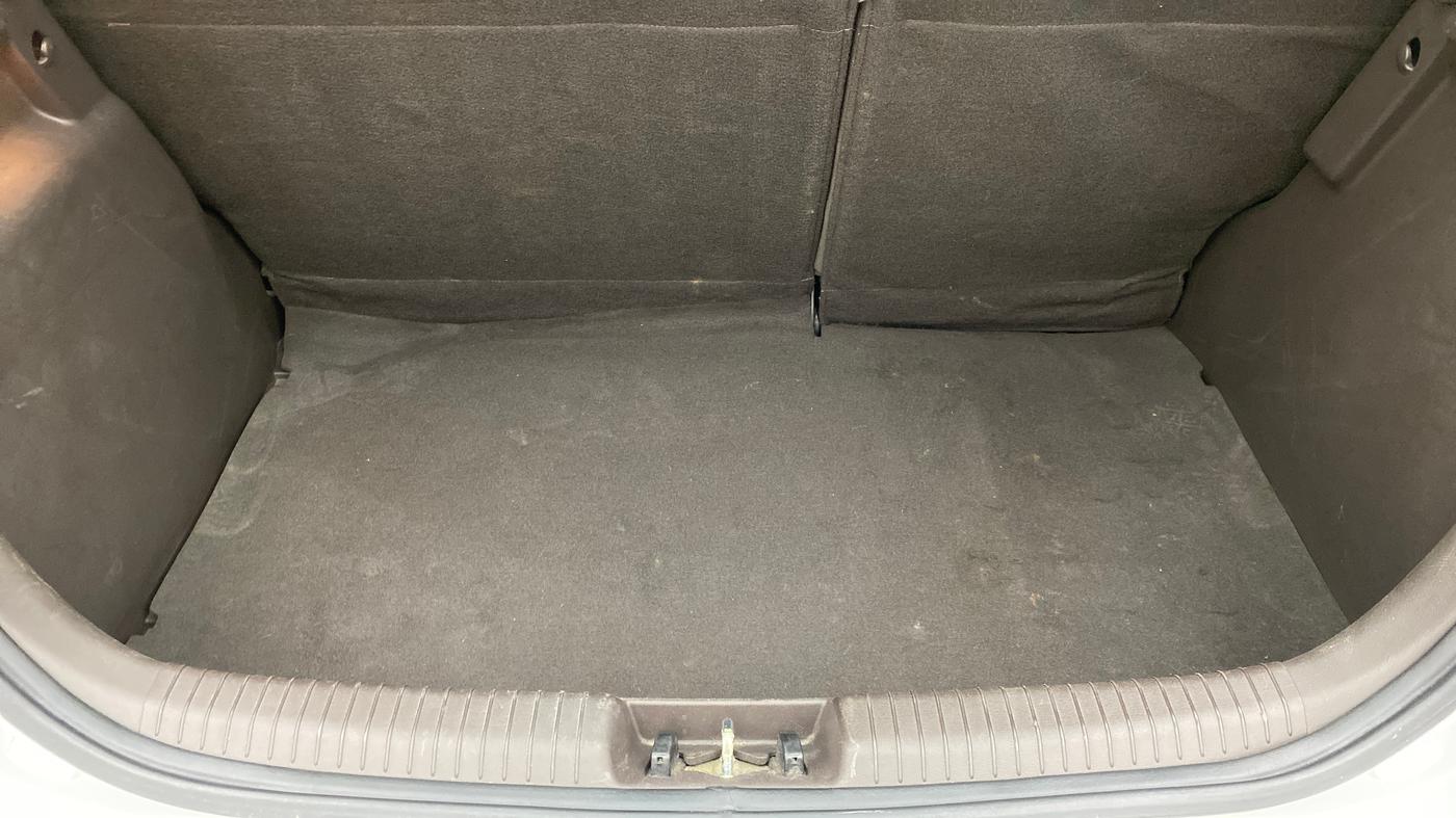 2011 Hyundai i20 SPORTZ 1.2 O, Petrol, Manual, 58,669 km, Boot Inside