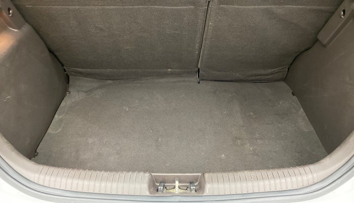 2011 Hyundai i20 SPORTZ 1.2 O, Petrol, Manual, 58,669 km, Boot Inside