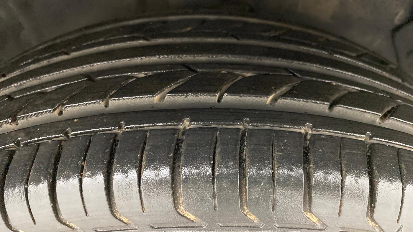 2011 Hyundai i20 SPORTZ 1.2 O, Petrol, Manual, 58,669 km, Right Front Tyre Tread