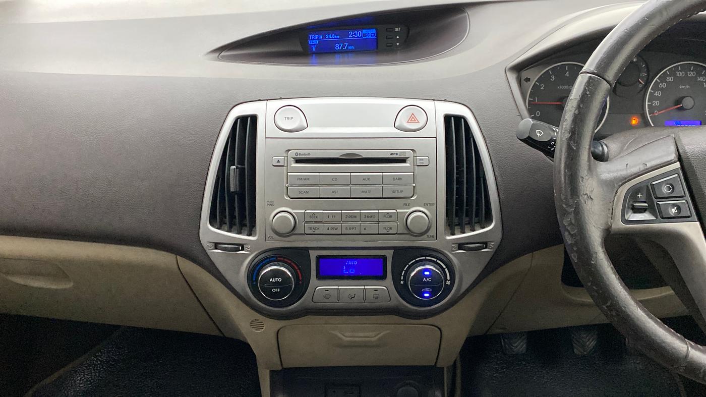 2011 Hyundai i20 SPORTZ 1.2 O, Petrol, Manual, 58,669 km, Air Conditioner