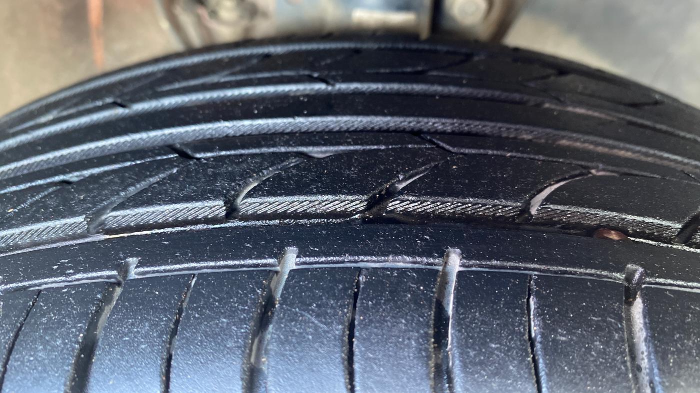 2021 Volkswagen Polo COMFORTLINE 1.0L TSI AT, Petrol, Automatic, 60,826 km, Right Front Tyre Tread