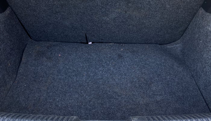 2021 Volkswagen Polo COMFORTLINE 1.0L TSI AT, Petrol, Automatic, 60,979 km, Boot Inside