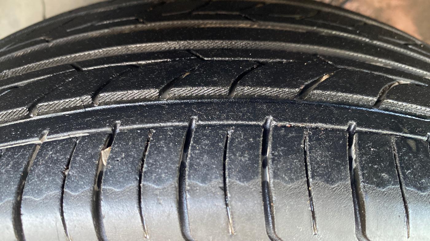 2021 Volkswagen Polo COMFORTLINE 1.0L TSI AT, Petrol, Automatic, 60,826 km, Left Front Tyre Tread