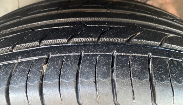 2021 Volkswagen Polo COMFORTLINE 1.0L TSI AT, Petrol, Automatic, 60,979 km, Left Front Tyre Tread