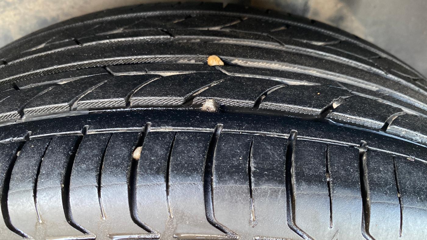 2021 Volkswagen Polo COMFORTLINE 1.0L TSI AT, Petrol, Automatic, 60,826 km, Left Rear Tyre Tread