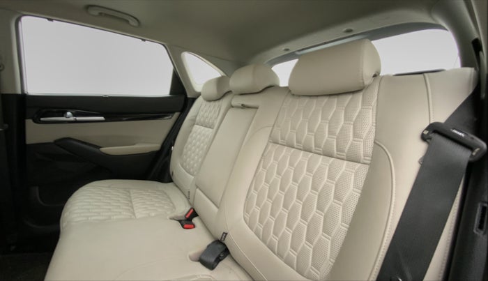 2021 KIA SELTOS HTX 1.5 DIESEL, Diesel, Manual, 60,147 km, Right Side Rear Door Cabin