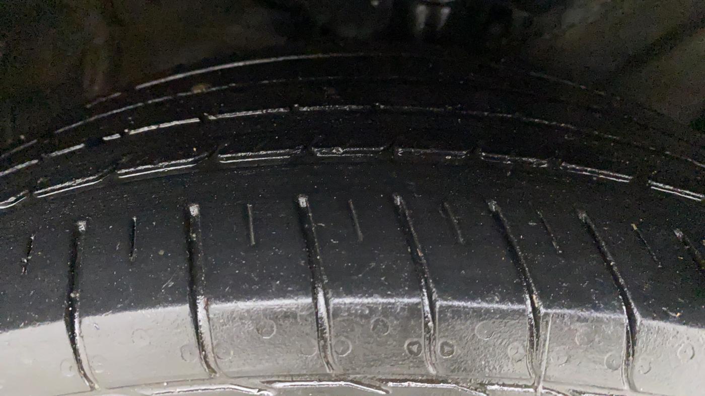 2021 KIA SELTOS HTX 1.5 DIESEL, Diesel, Manual, 60,147 km, Right Front Tyre Tread